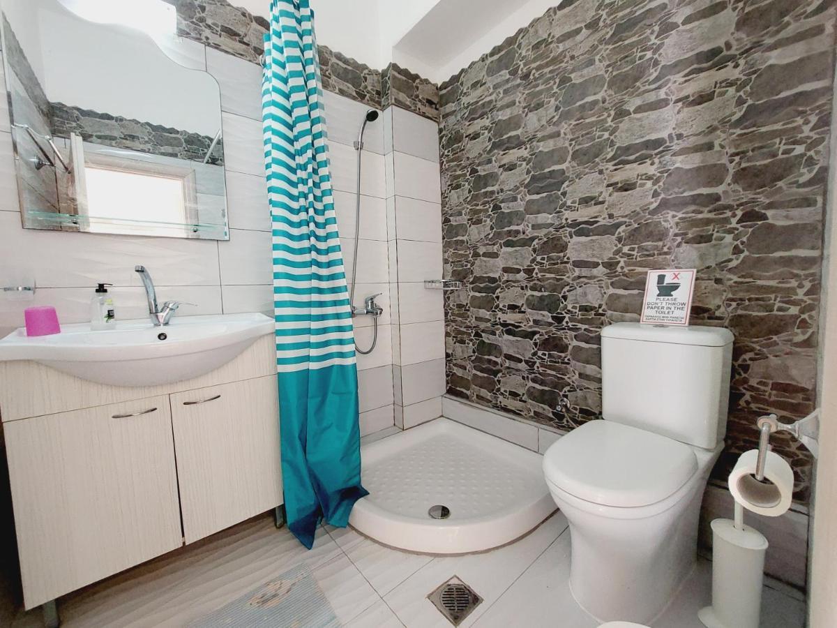 Leta Apartment *
